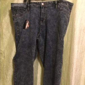 Gorgeous Want Better Butt Skinny Jeans